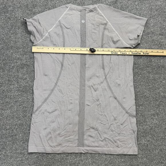 Lululemon Shirt Womens 12 Black White Stripe Swiftly Tech Short Sleeve Running - Picture 7 of 8